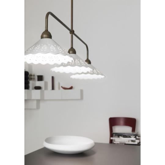 il fanale fior di pizzo 065.25 rez csillar mennyezeti lampa fuggesztek csipkes feher keramia asztal mediterran madeira csipkes etkezo asztal vilagitas konyha .jpg